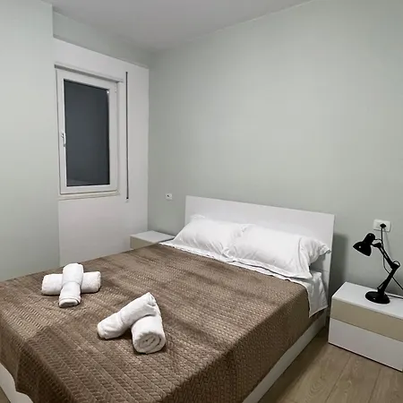 Apartment A&n